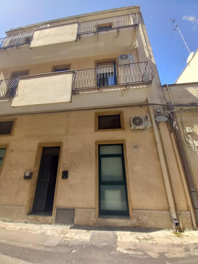 הוילה לצ'ה Casa Di Rosy מראה חיצוני תמונה